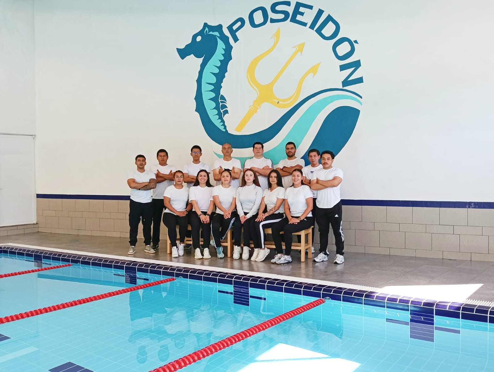 Instructore de la Escuela de Natación Poseidón Zacapoaxtla